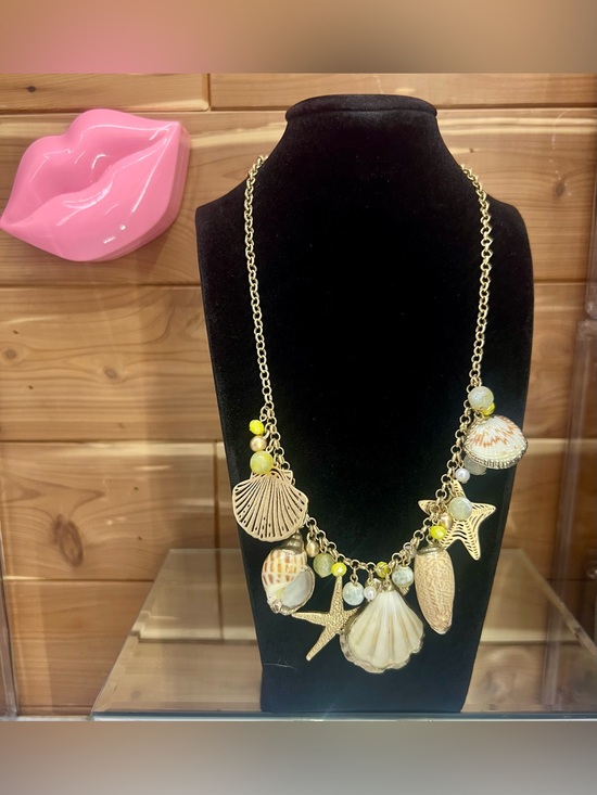 Tommy Bahama Jewelry - Tommy Bahama Gold Shell & Starfish Charm Necklace with Yellow Beads